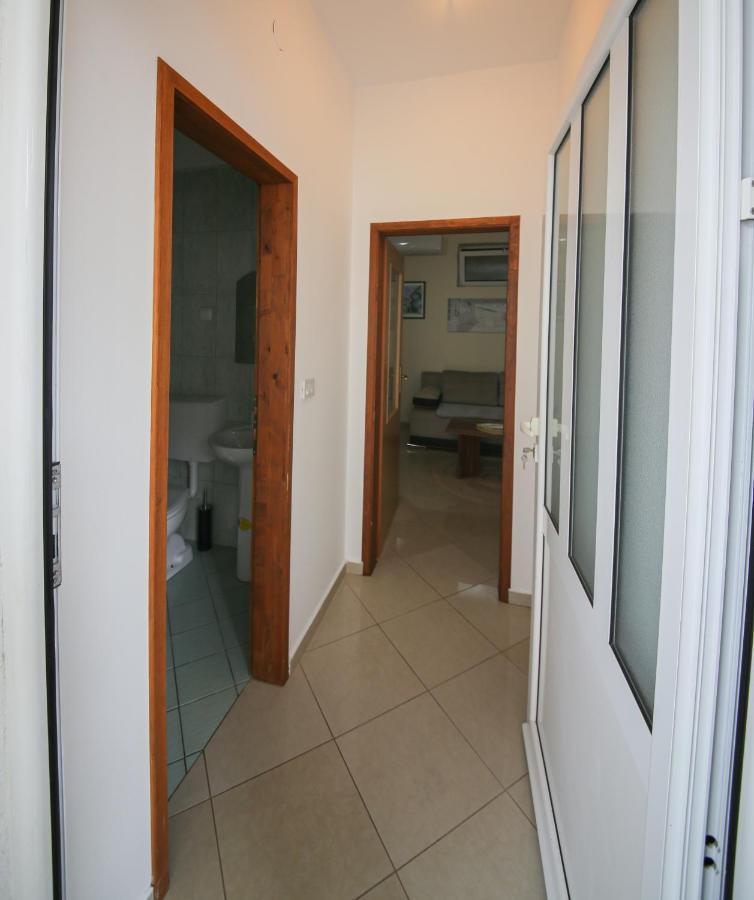 Md Apartments Kotor Bagian luar foto